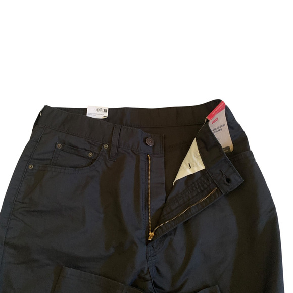 Levi's Women's Size 29x30 Tapered Leg High Waisted Mom Denim Jean Irregular New - Picture 4 of 14